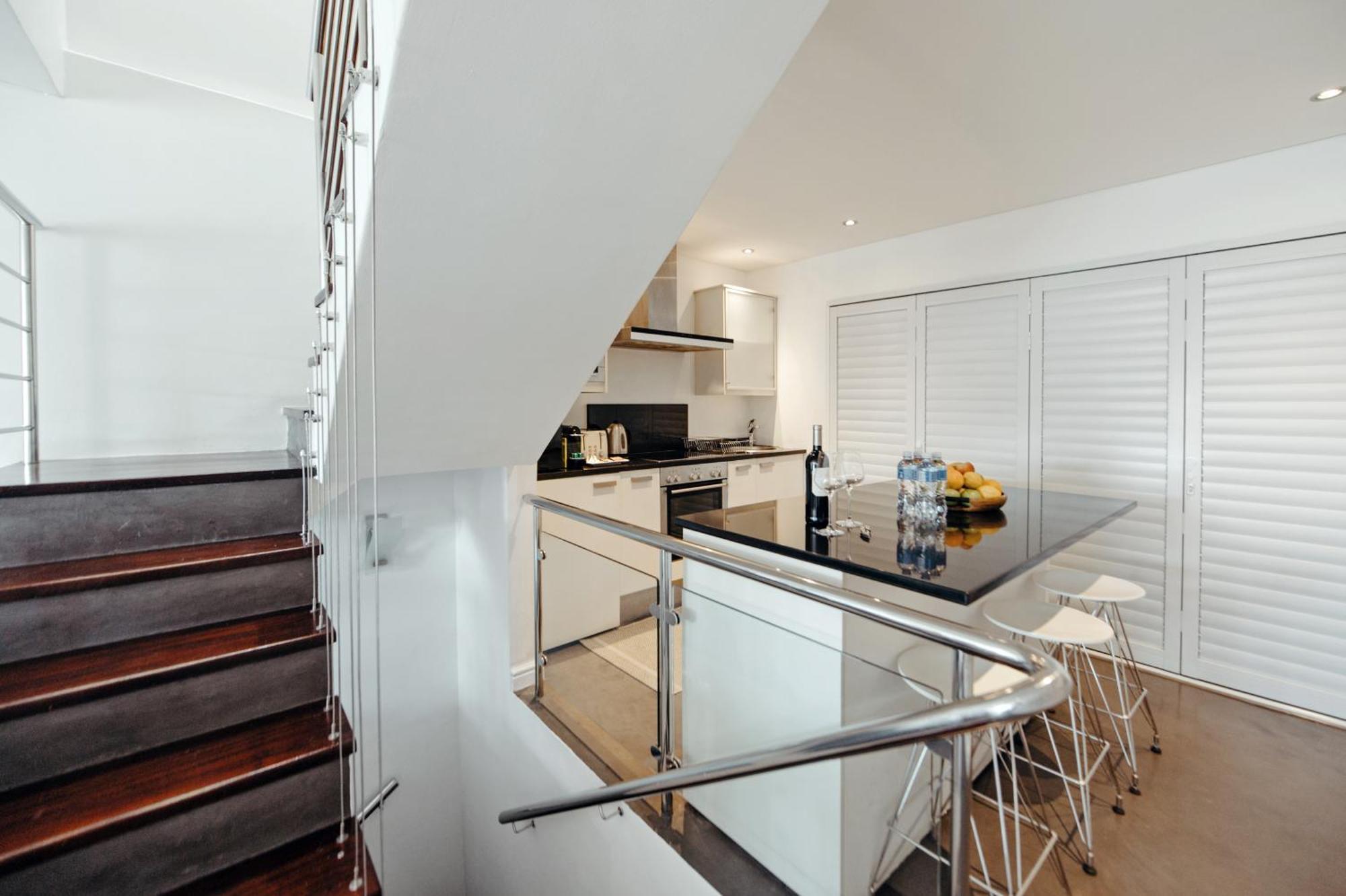 Apartment De Waterkant With Cape Finest